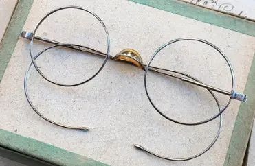 lunettes-originales-univers-retro-vintage-histoire-dy-voir-alphonse